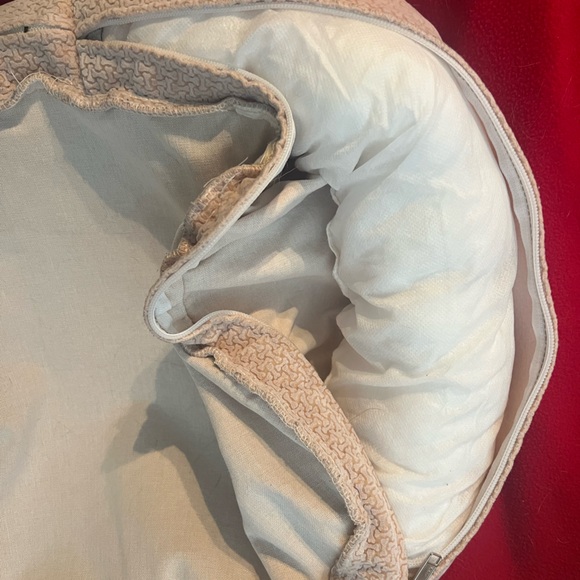 Gently used small dog or cat bed. Small round dog bed in a light color. - Picture 2 of 5